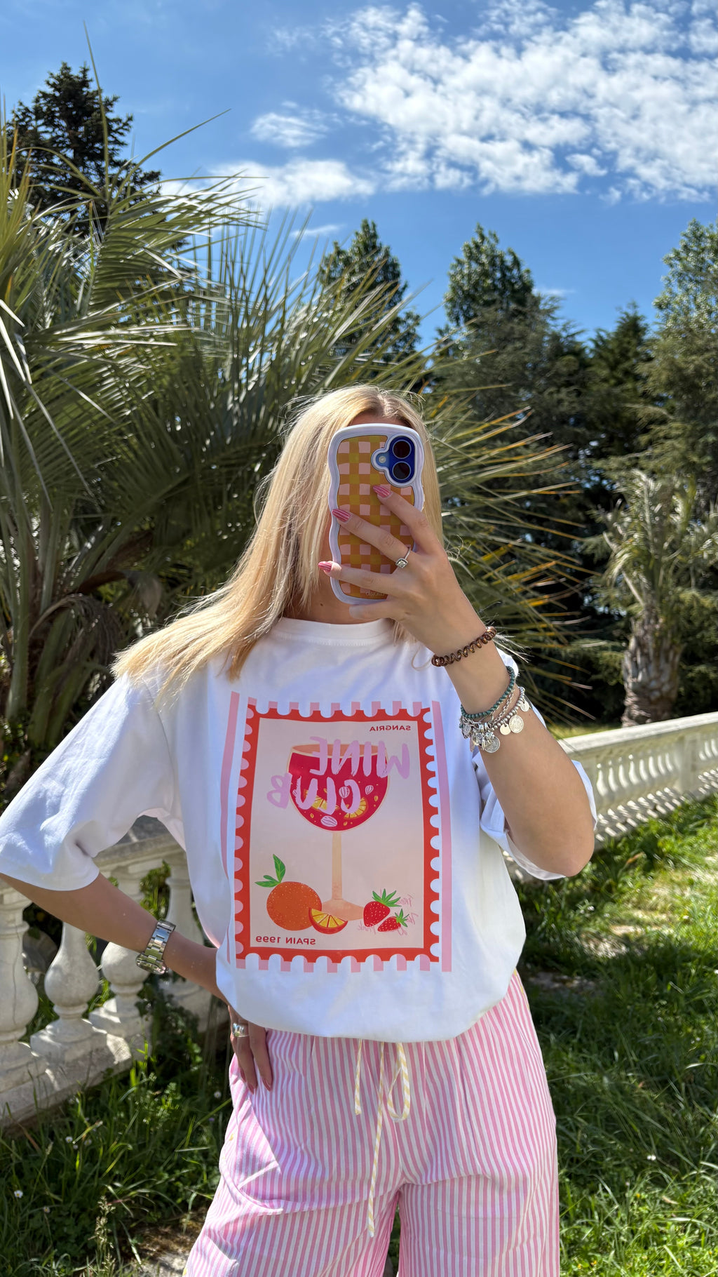 T-shirt wine club